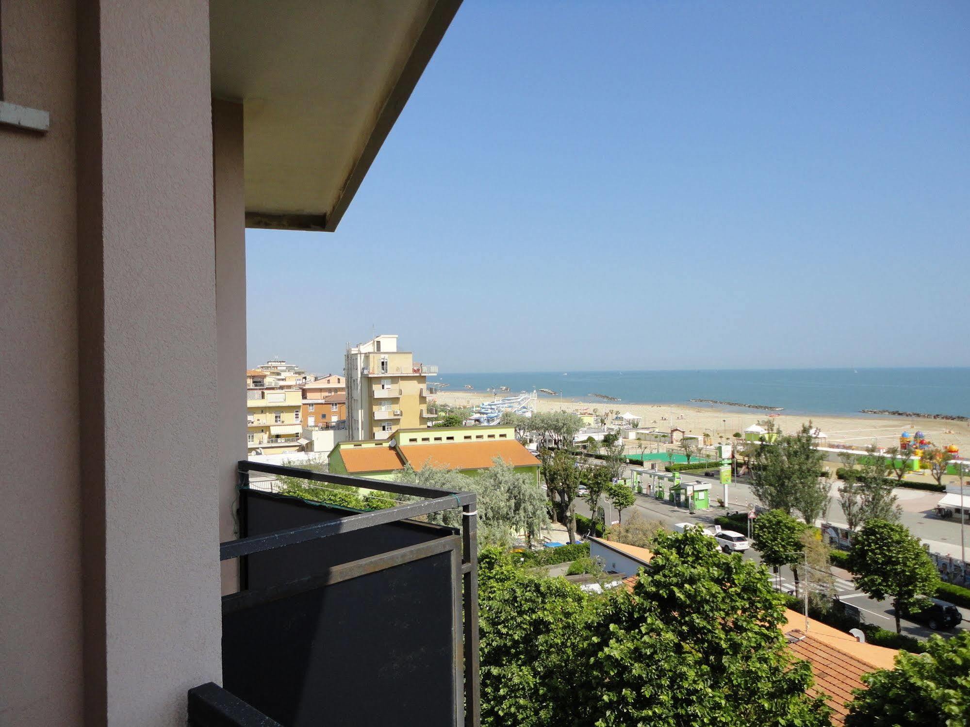 Hotel Euromar ريميني المظهر الخارجي الصورة